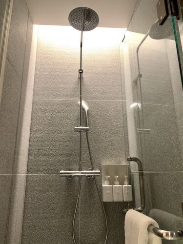 MUJI HOTEL GINZAのタイプAのシャワールーム